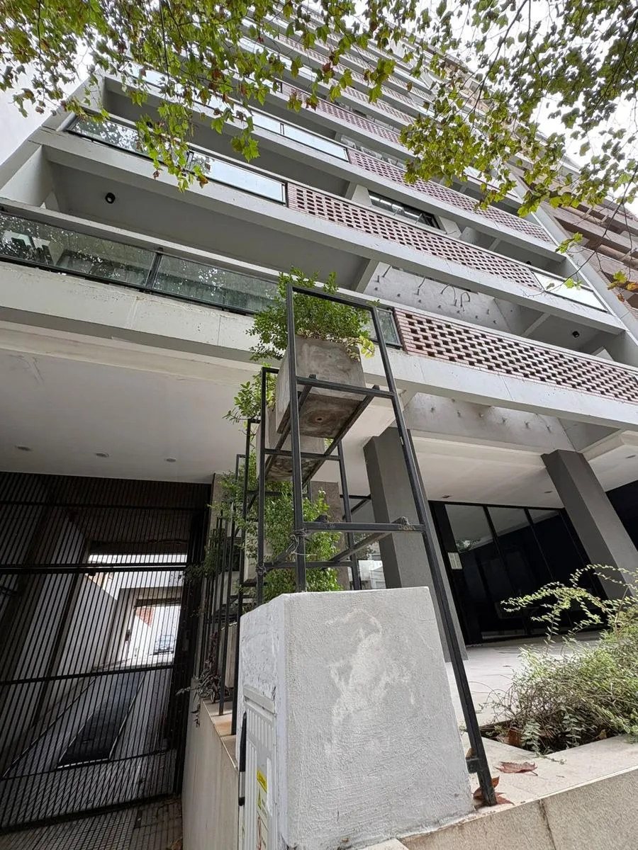 Monoambiente en alquiler con balcón en Lomas de Zamora