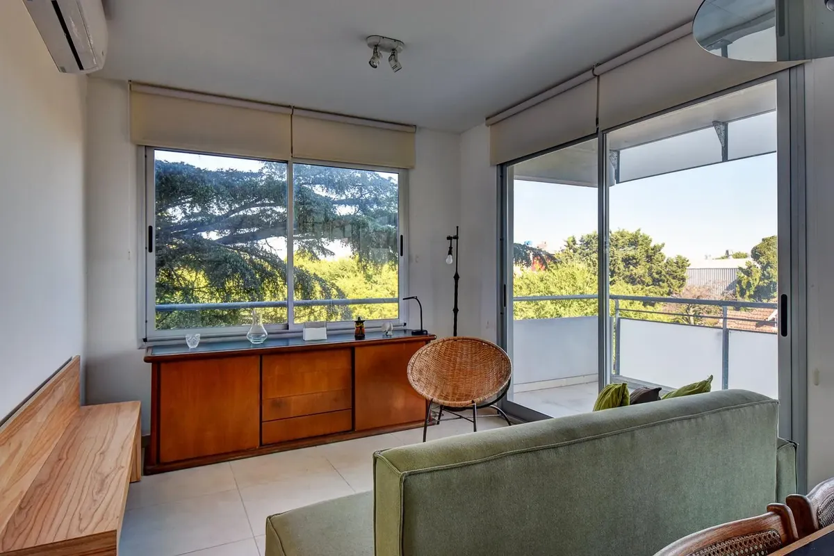 Furnished two-room apartment with parking in Vicente López