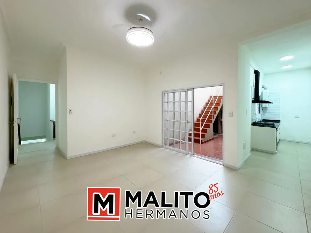 PH с 2 спальнями и террасой в Mataderos