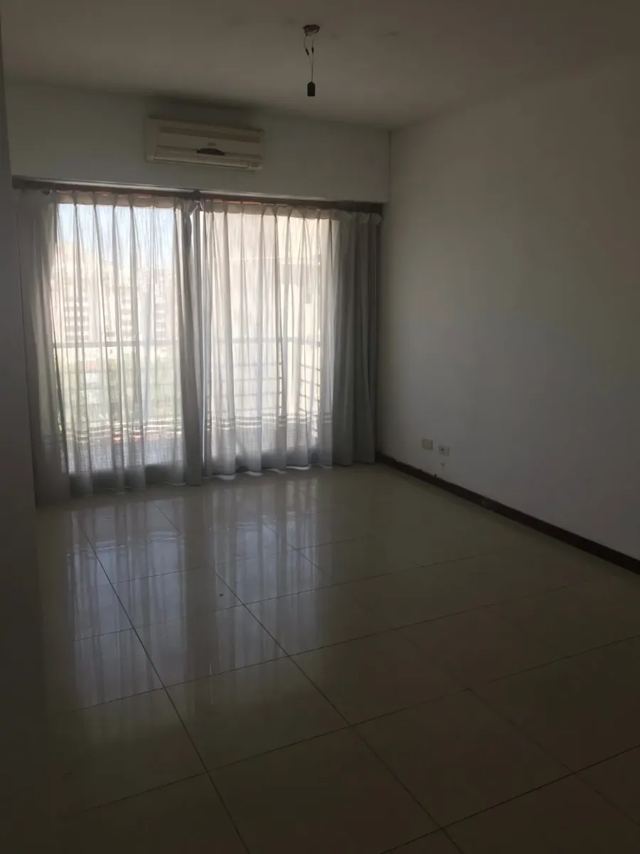 Departamento de 2 ambientes en Flores