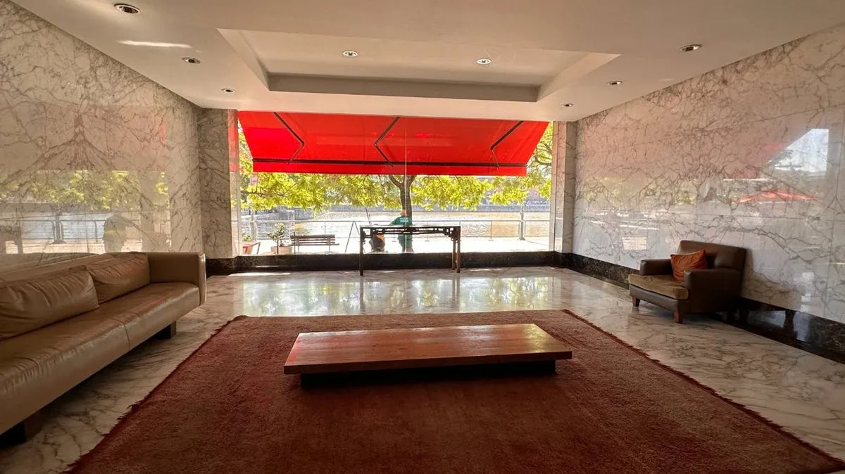 Меблированная квартира с 1 спальней и парковочным местом в Puerto Madero