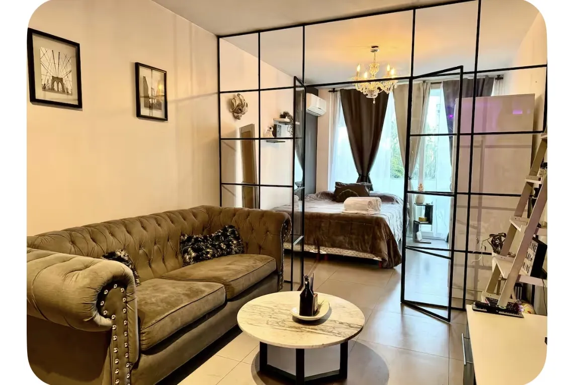 Divided studio apartment in Palermo Hollywood with balcony