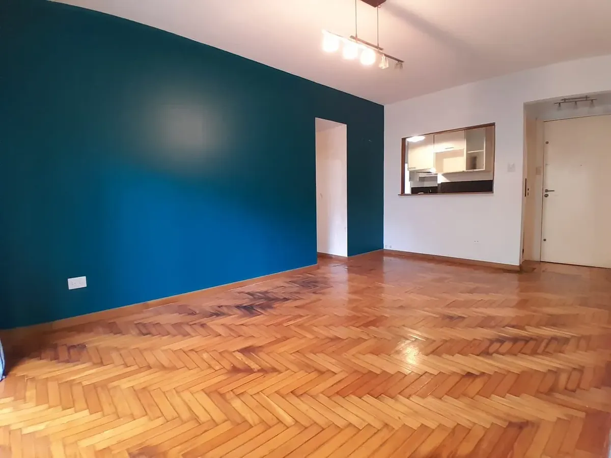 Departamento de 4 ambientes con balcón en Almagro
