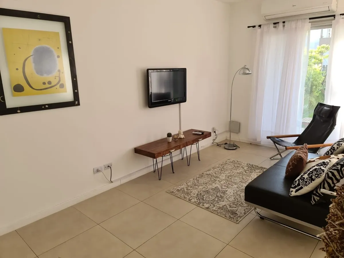 Departamento de 2 dormitorios en Nordelta, Tigre con vista al lago y cochera