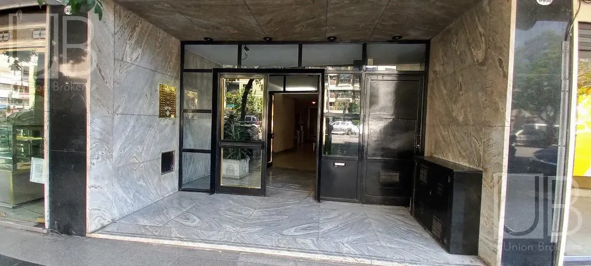 Departamento de 3 ambientes con escritorio en Caballito