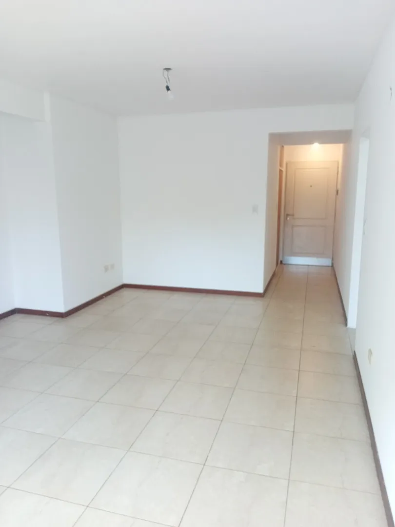 Apartamento de dois ambientes com varanda em San Fernando