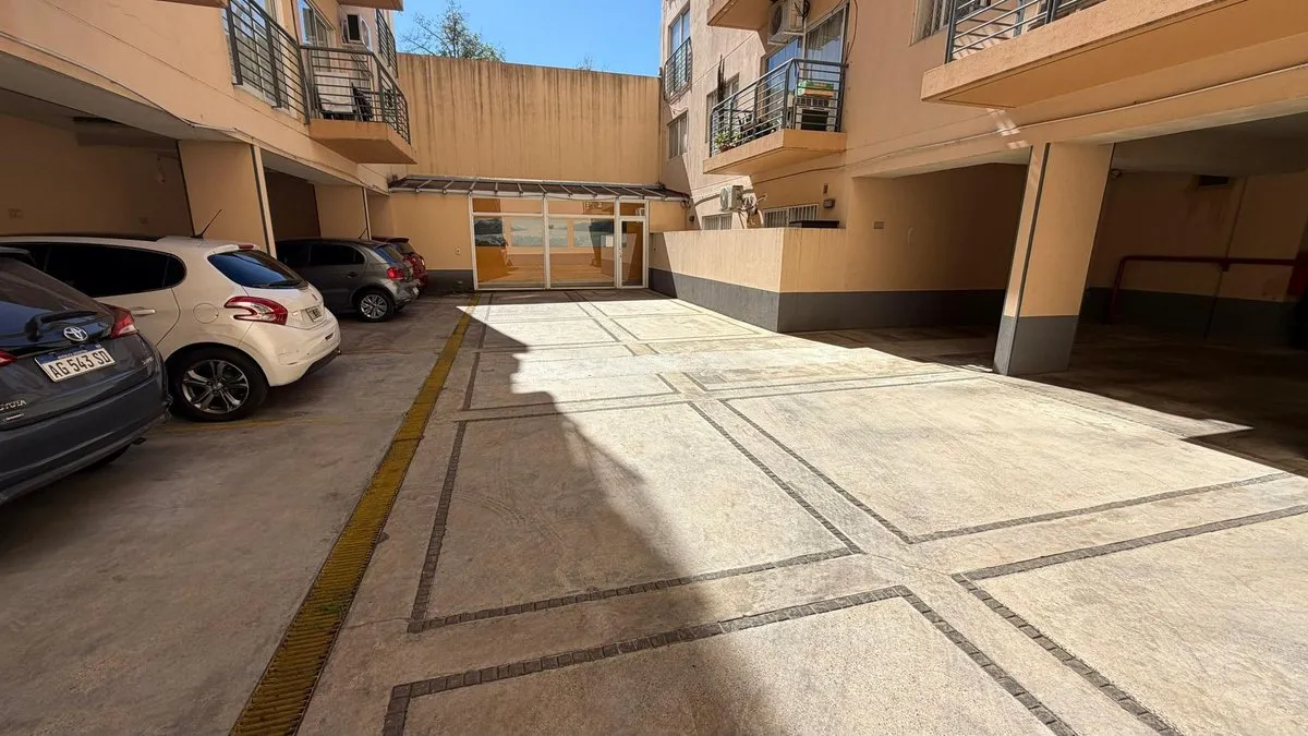 Квартира с 2 спальнями в Coghlan с балконом и (закреплённым) крытым парковочным местом