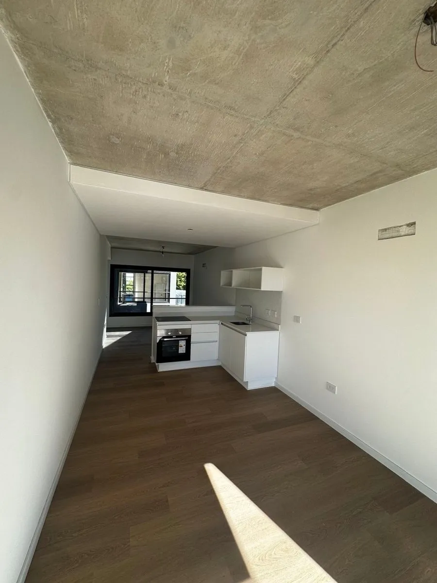 Kitnet novo com varanda em Palermo Hollywood