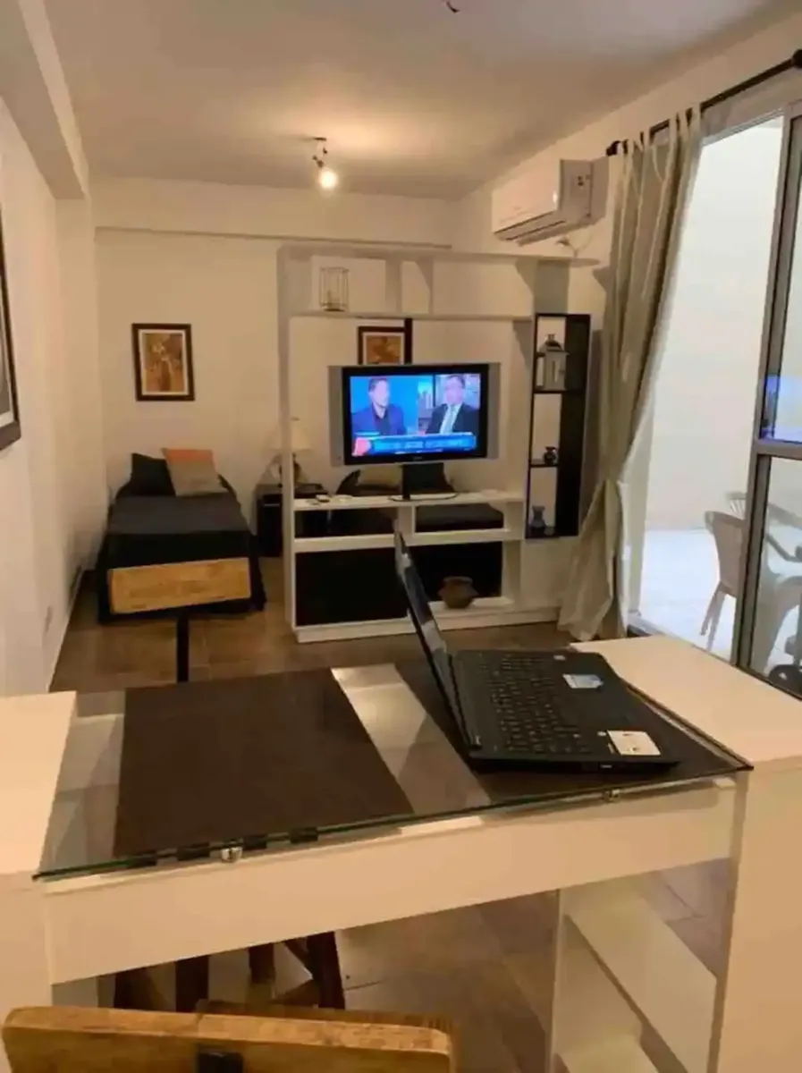 Студия на первом этаже с мебелью в Coghlan