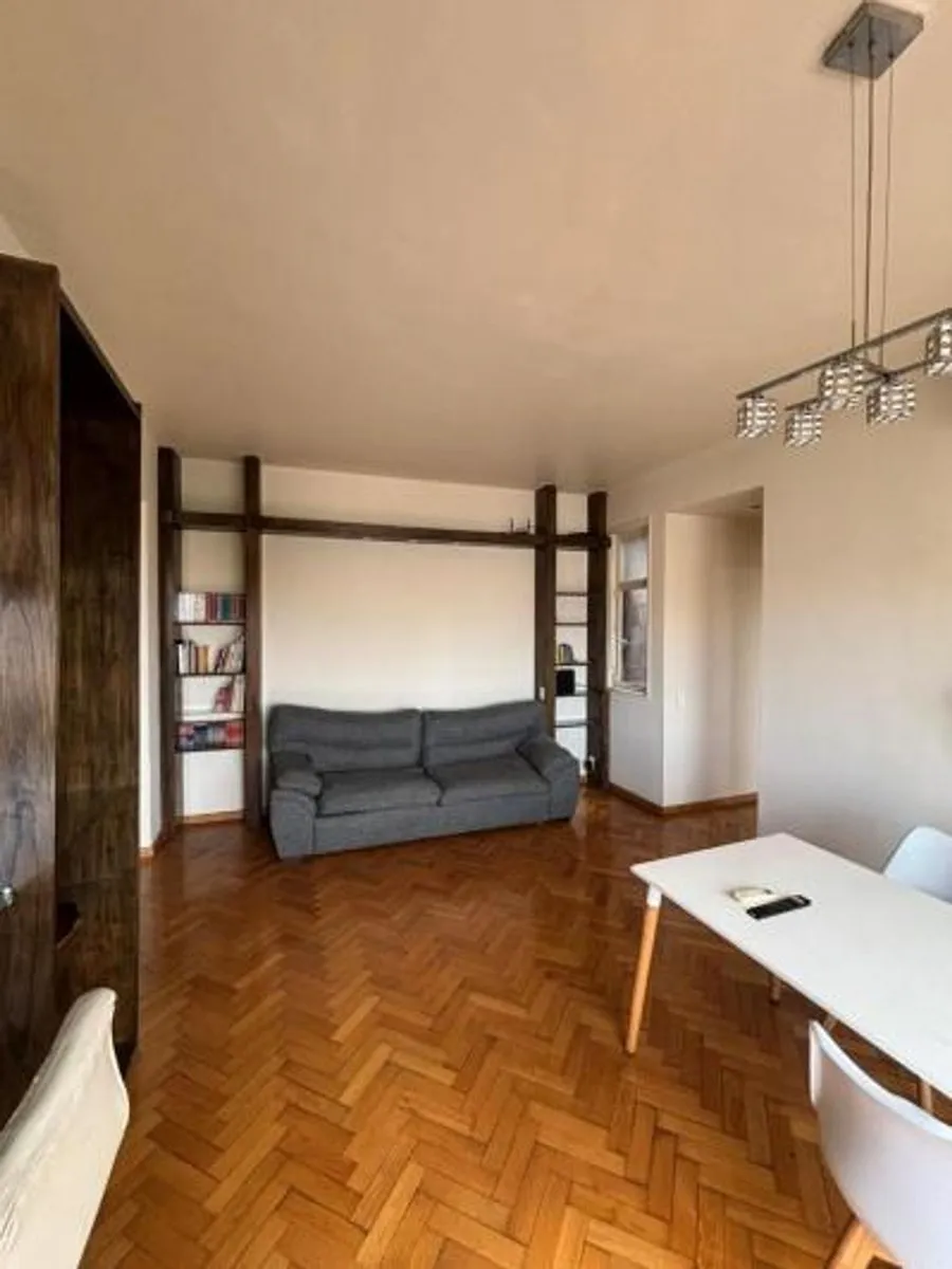 Departamento de 2 ambientes con balcón en Monserrat