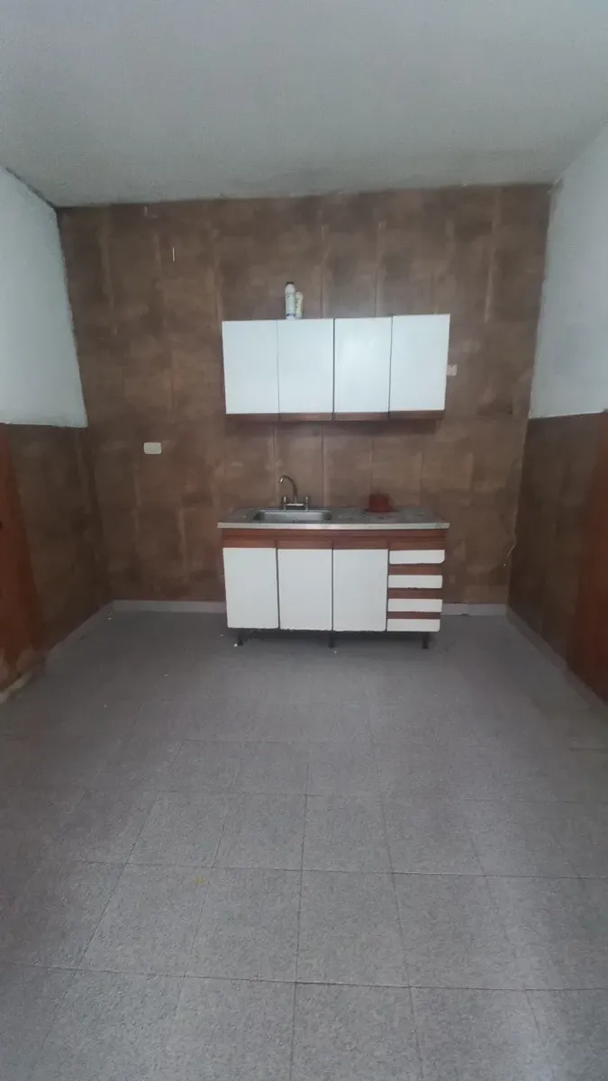 PH de 2 ambientes en alquiler en Lanús