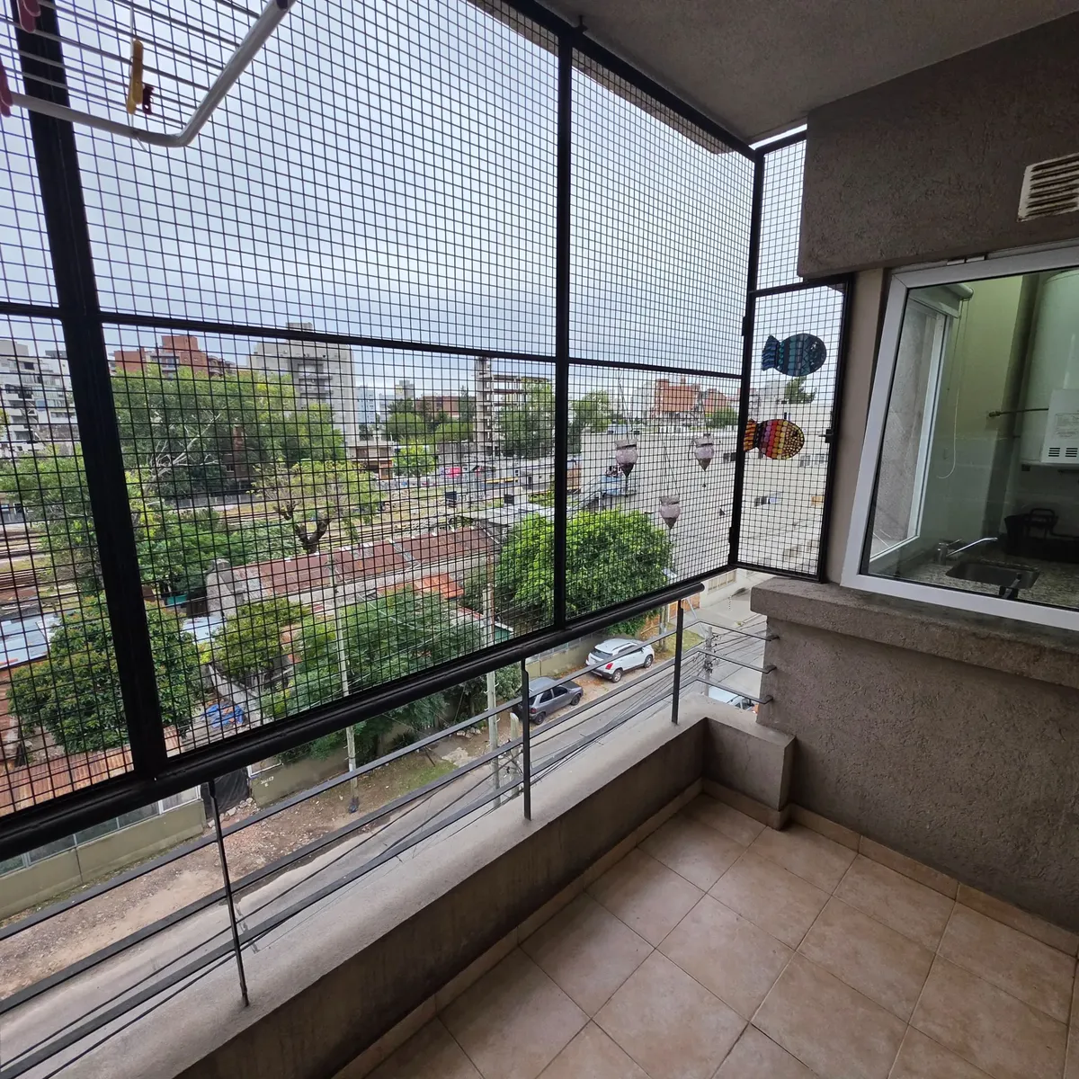Departamento de 3 ambientes en Castelar con cochera y balcón