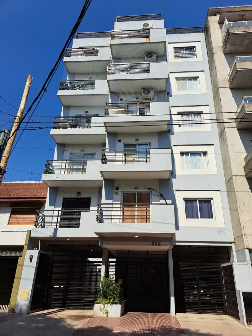 Kitnet com varanda em Escobar