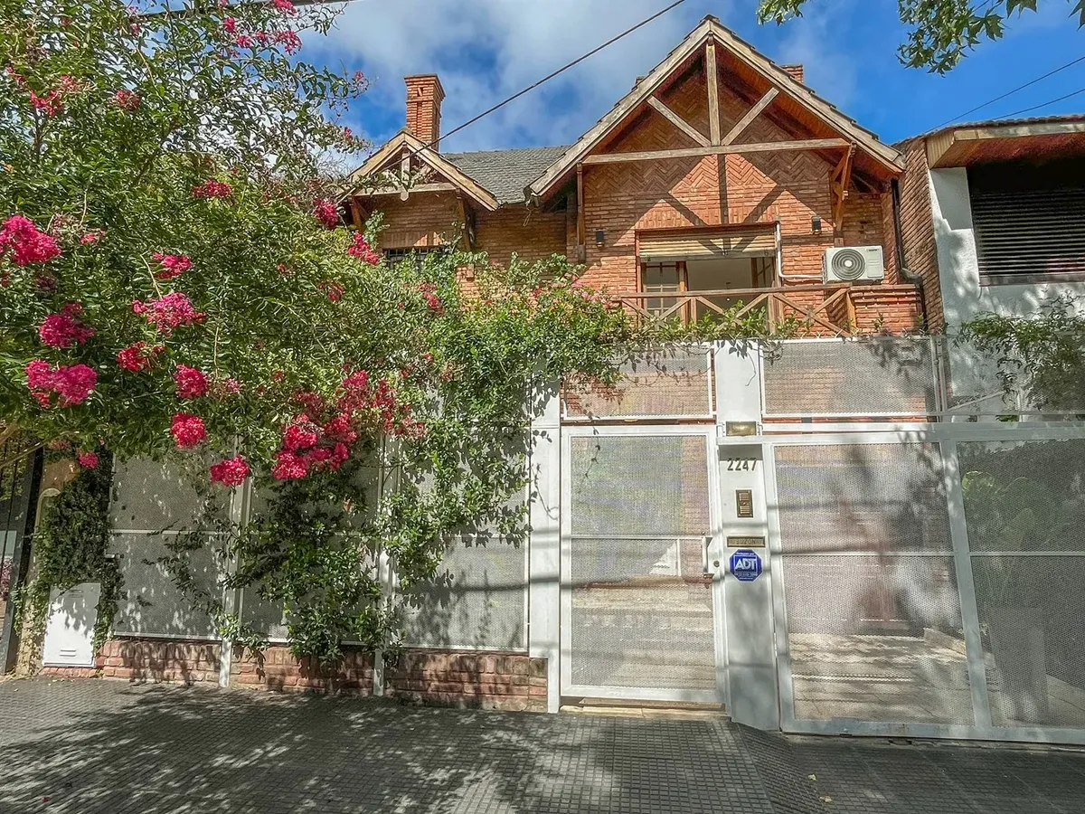 Casa em aluguel com 3 quartos em Martínez
