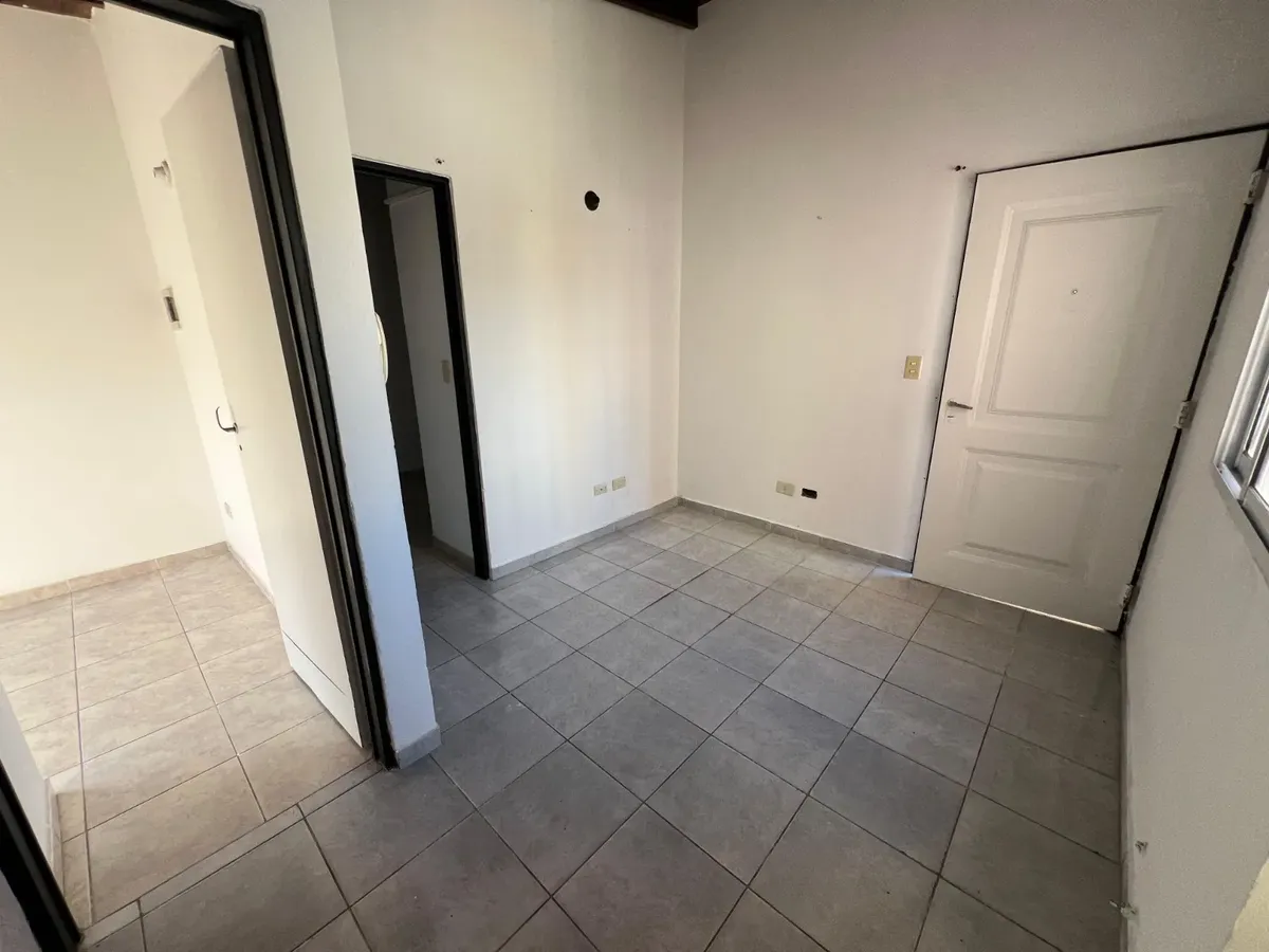 Трёхкомнатная квартира с 2 спальнями в General San Martín