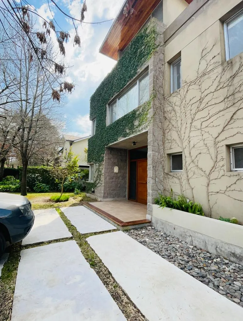 Barrio Solares Del Talar - Casa En Alquiler U$s 3.200