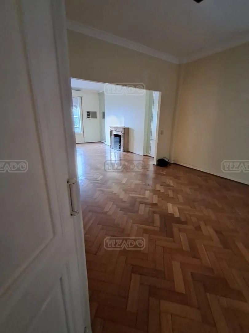 Three-bedroom apartment in Recoleta