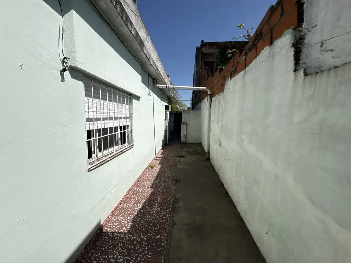 Apartamento de dois ambientes no fundo em Hurlingham