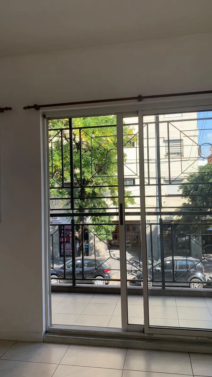 Квартира-студия с мебелью в Flores