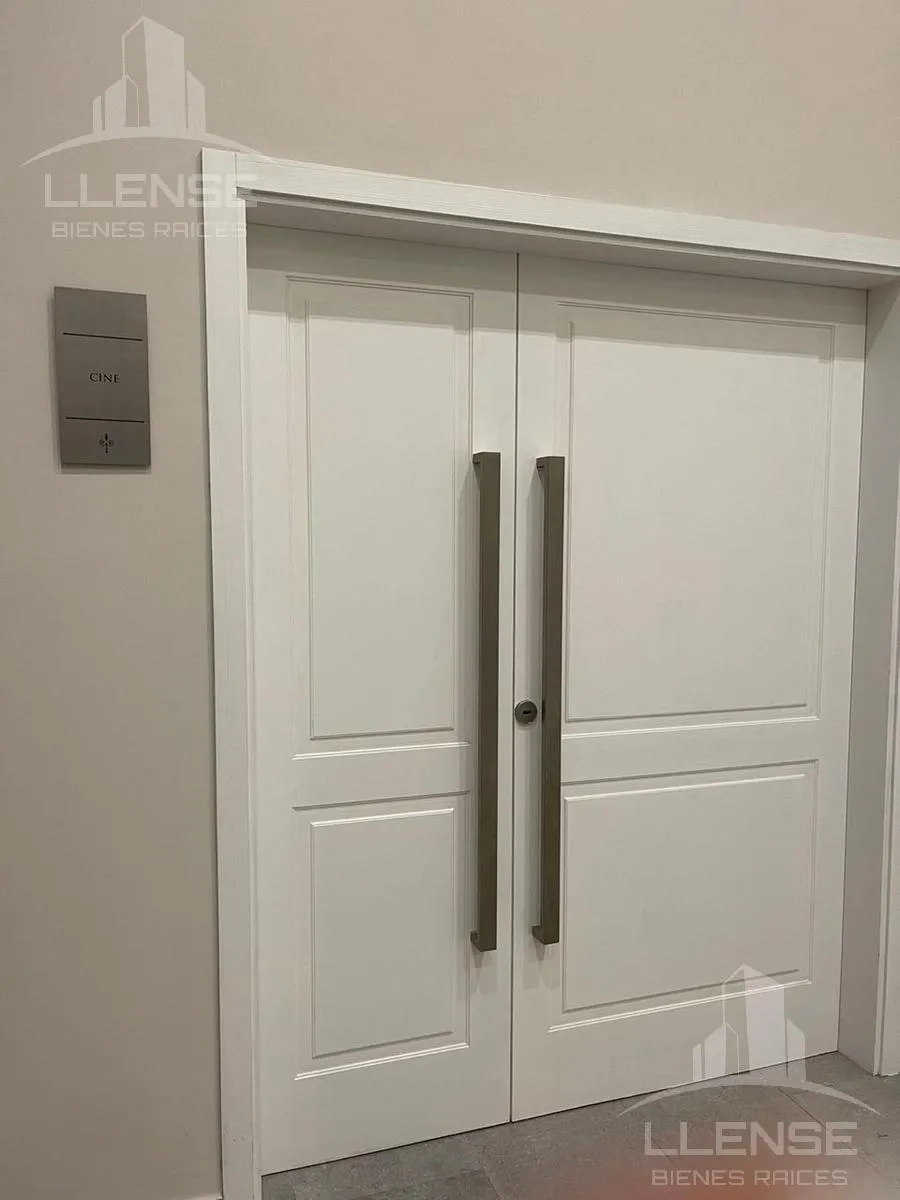 Квартира-студия с мебелью и парковкой в Bernal, комплекс Klover Plaza