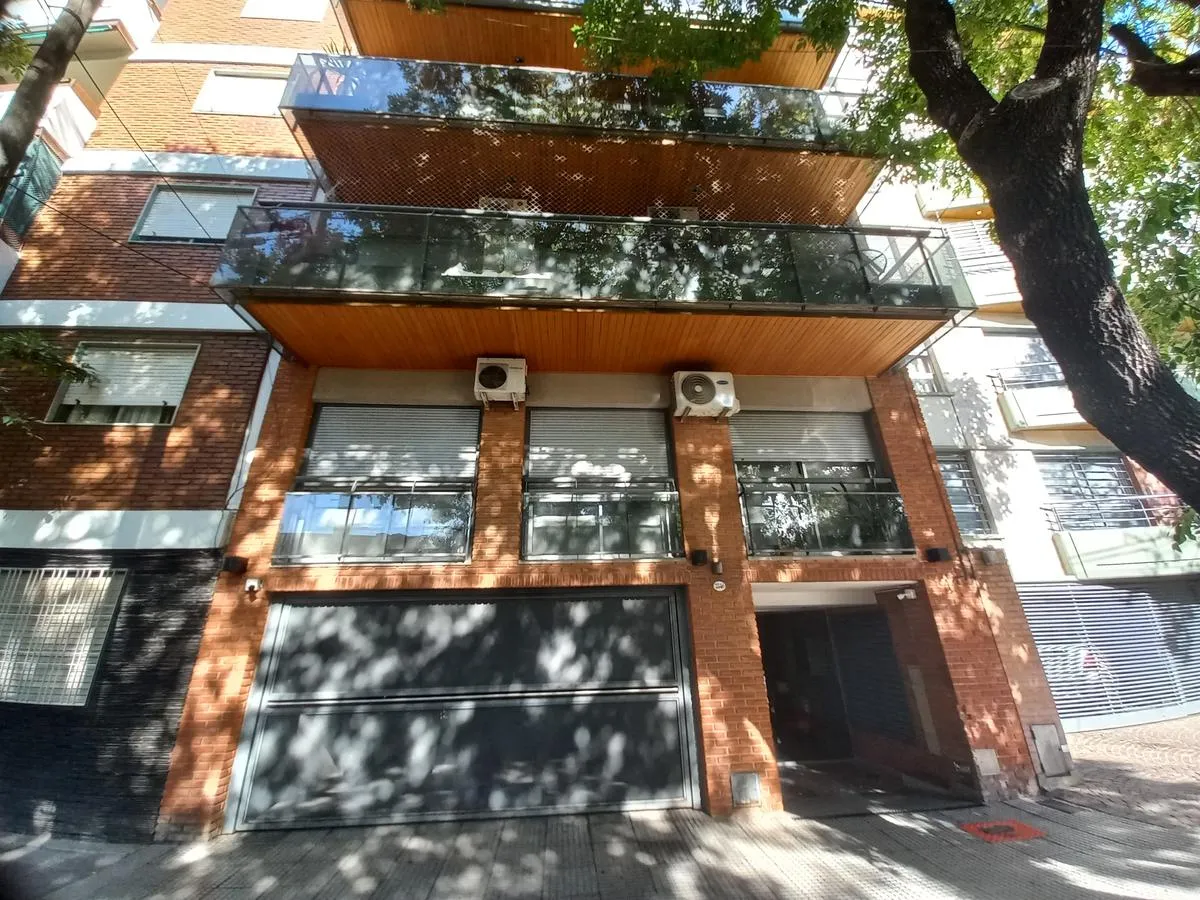 Apartamento de três ambientes mobiliado com vaga fixa em Villa Devoto