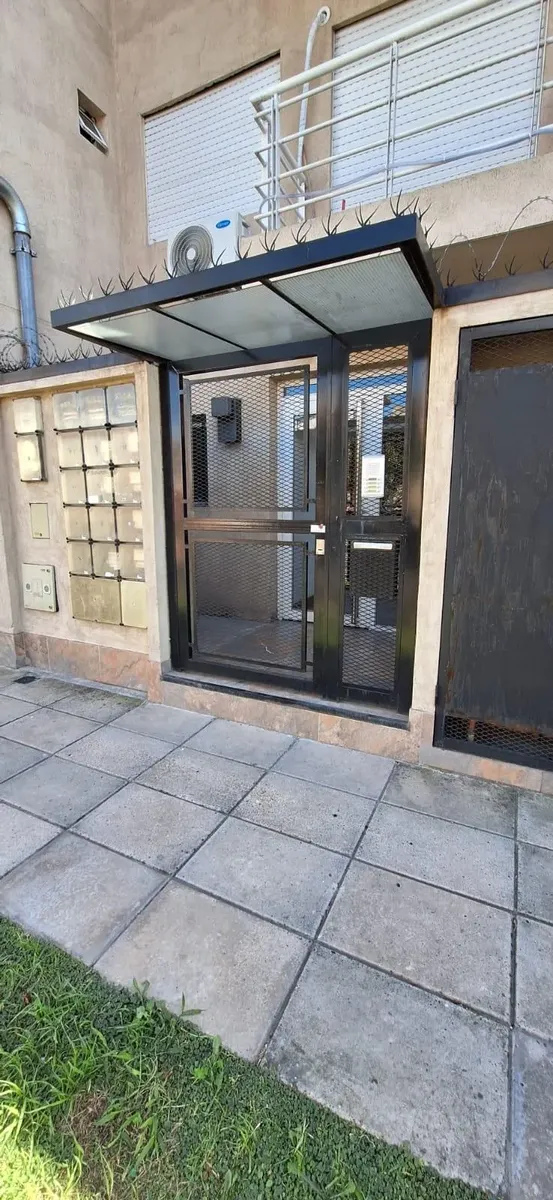 Ground-floor studio apartment with patio in La Matanza