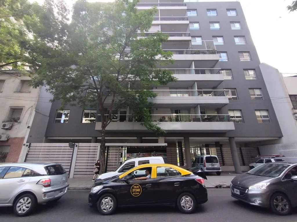 Квартира с балконом в Caballito, 2 комнаты в башне на 4-м этаже