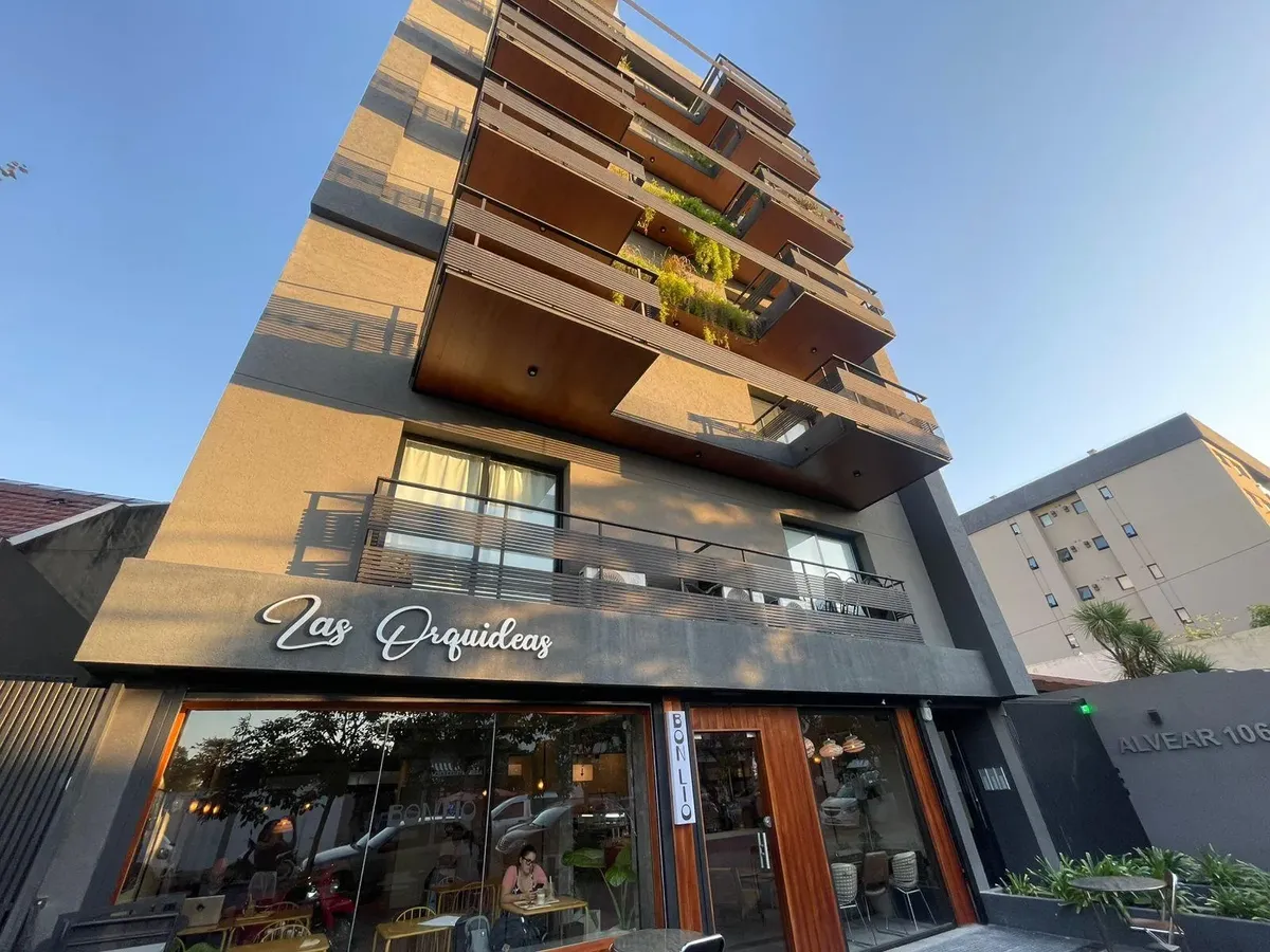 Apartamento de dois ambientes com varanda no centro de Ituzaingó