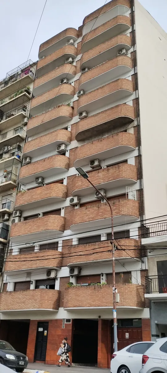 Three-room apartment for rent in Ramos Mejía