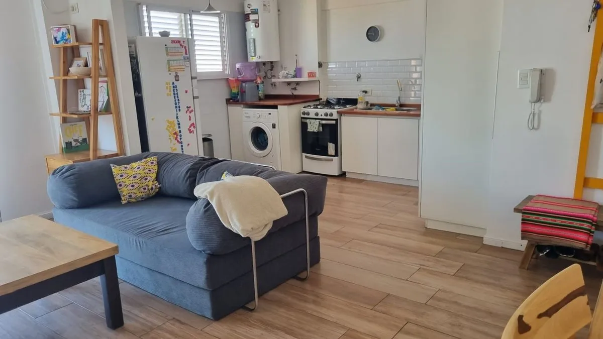 Apartamento de quatro ambientes com 3 dormitórios e vaga de garagem em Quilmes Centro