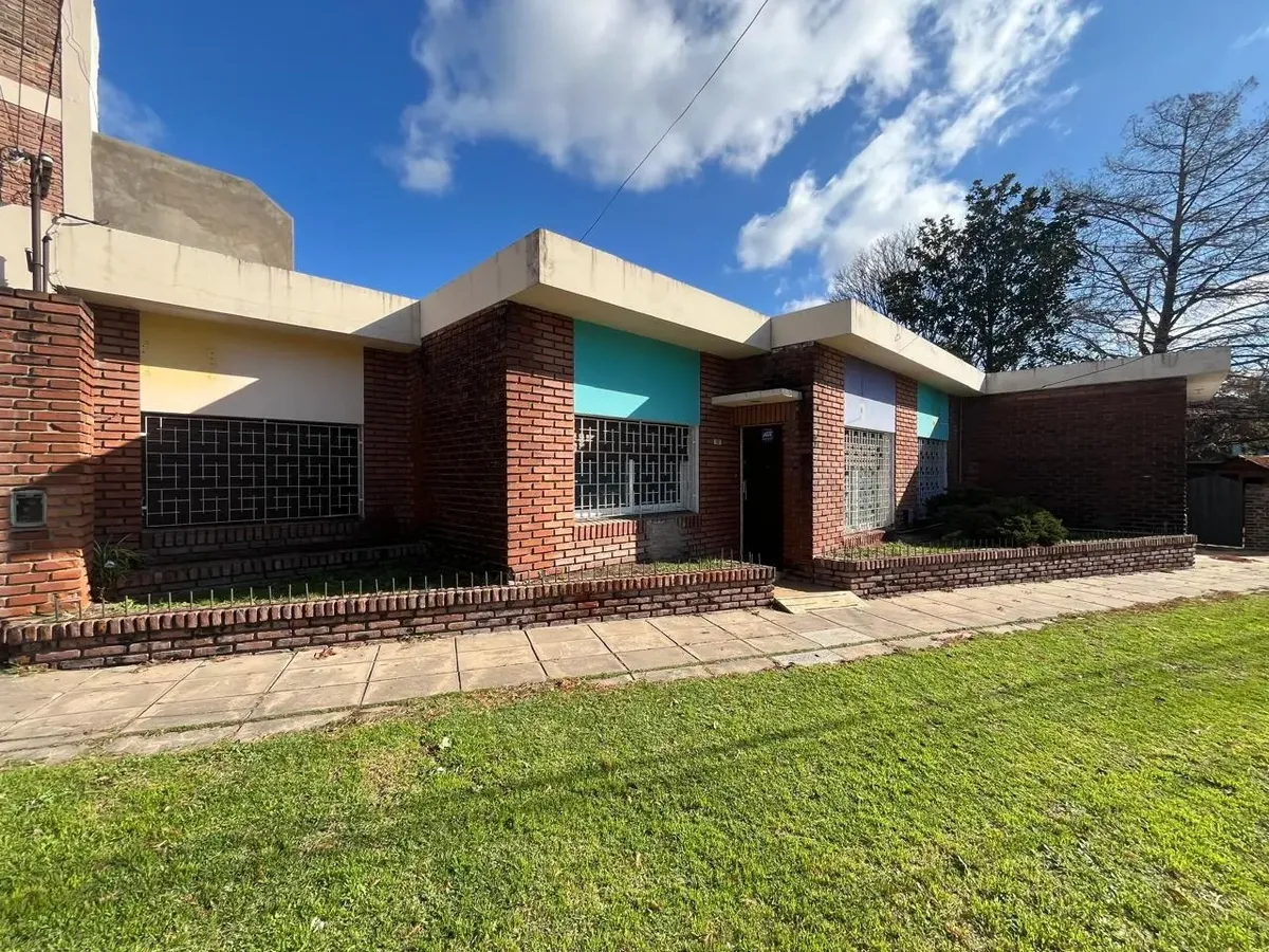 Departamento de 4 dormitorios en Ituzaingó