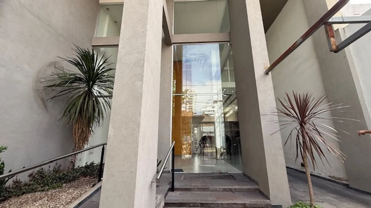 Departamento de 2 ambientes con balcón en Banfield Este