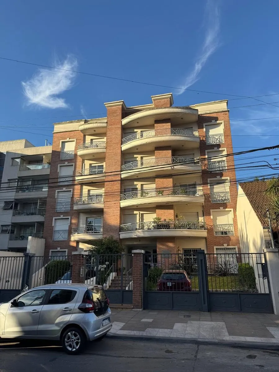Apartamento de dois ambientes novo com 1 dormitório em Morón (Castelar)
