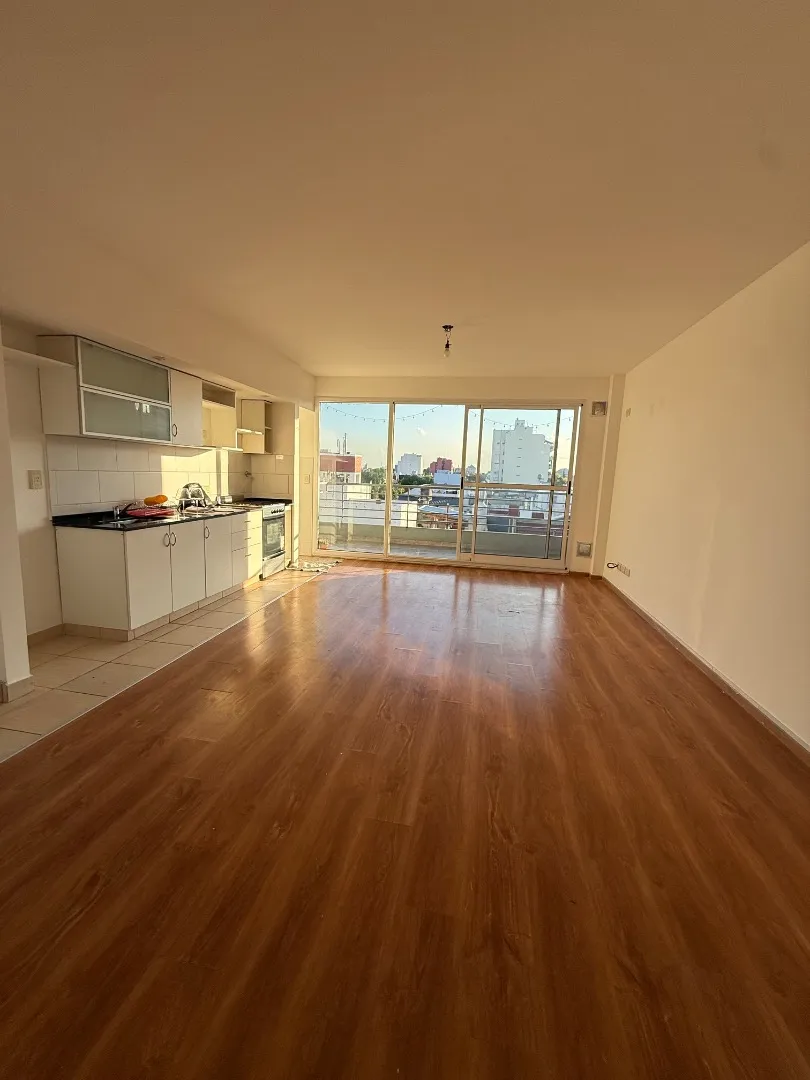 Kitnet de frente para a rua em Villa Devoto