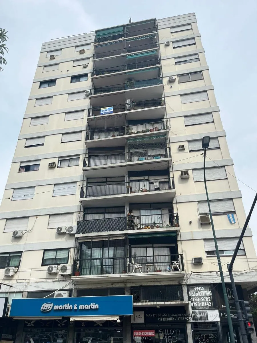 Apartamento de três dormitórios em Martínez, na esquina de Av. Santa Fe e Monseñor Larumbe