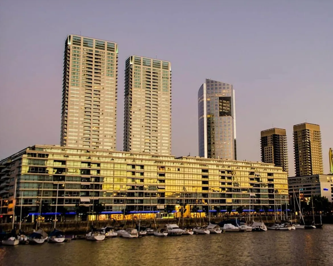 Квартира с 1 спальней с мебелью в Puerto Madero