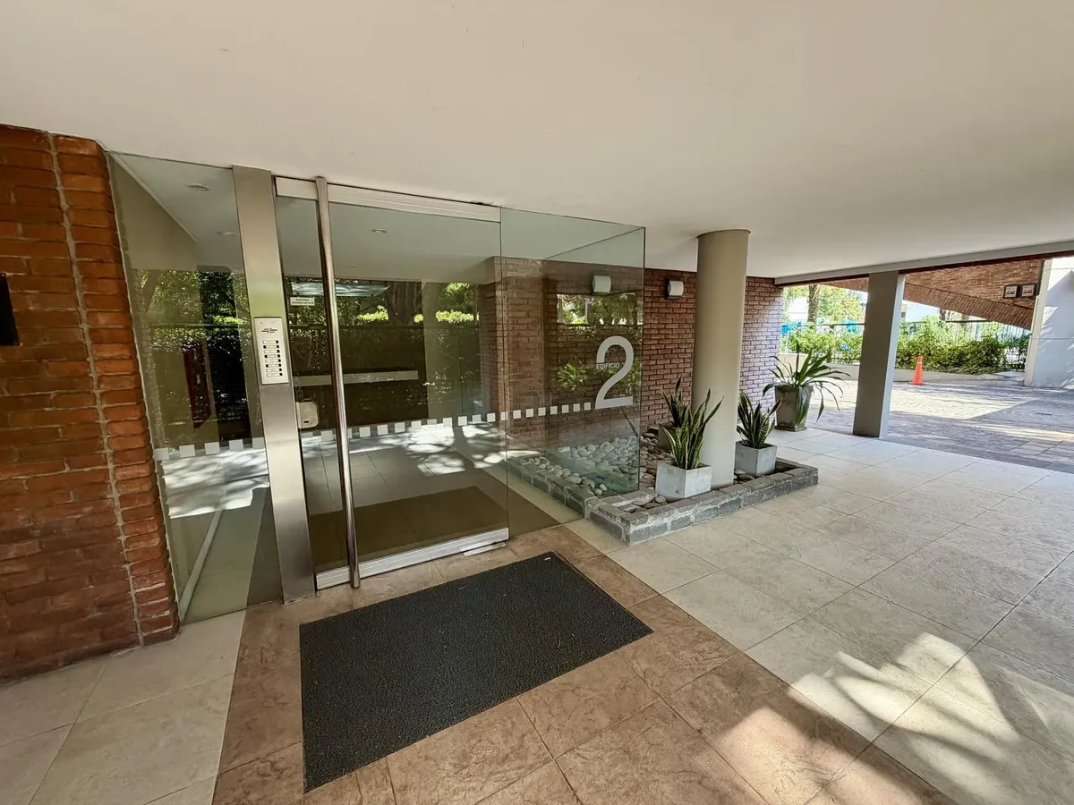 Two-room apartment with terrace in Beccar Plaza I