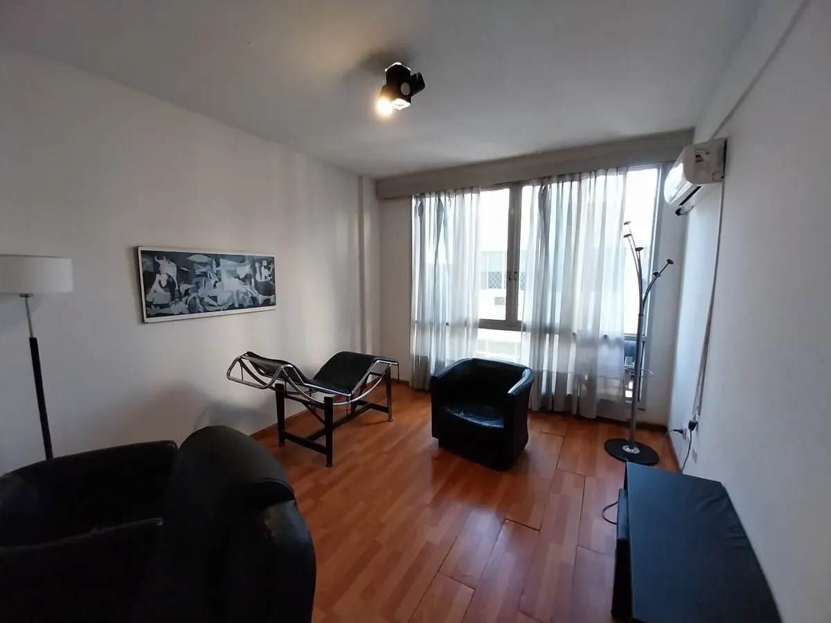 Квартира-студия в Monserrat на Av Rivadavia