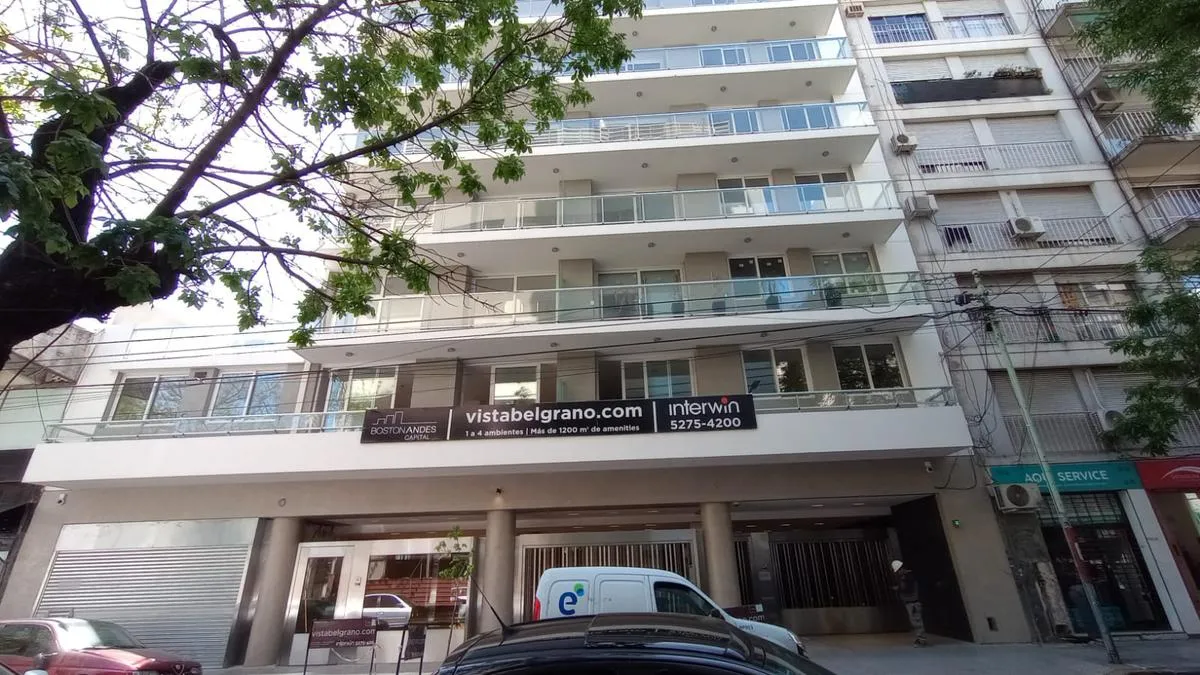 Two-room apartment with balcony in Belgrano