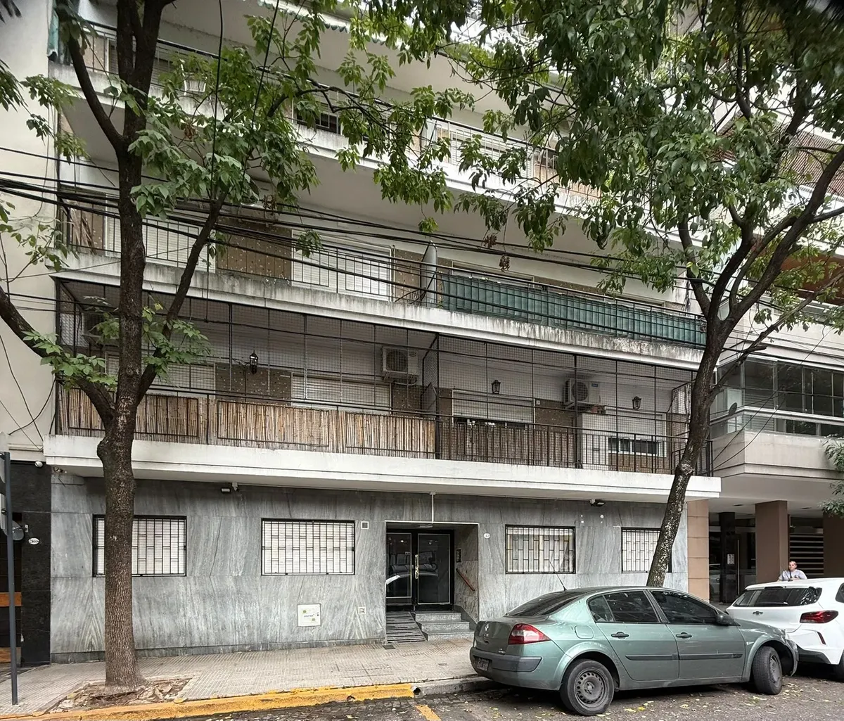 Monoambiente con cocina separada y baño completo en Belgrano