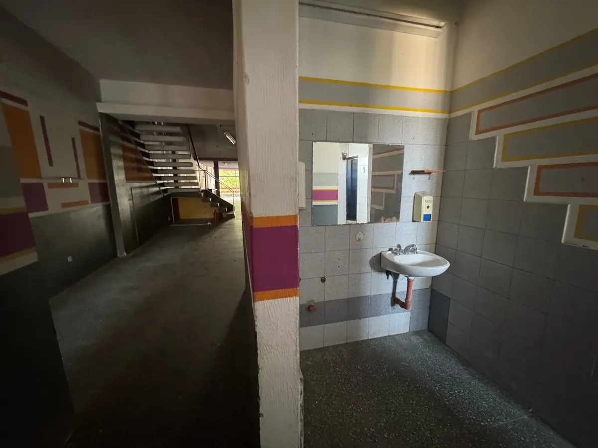 4-room warehouse space with yard and grill in Quilmes