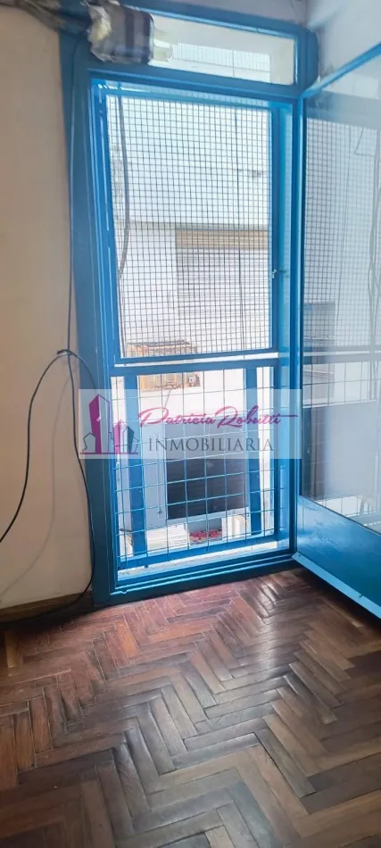 Departamento de 2 ambientes con cochera en Flores