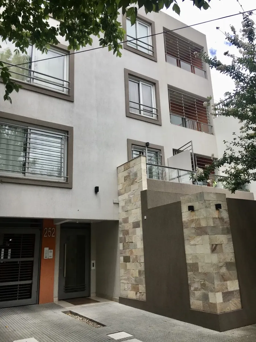 Kitnet para locação em Haedo (Morón)