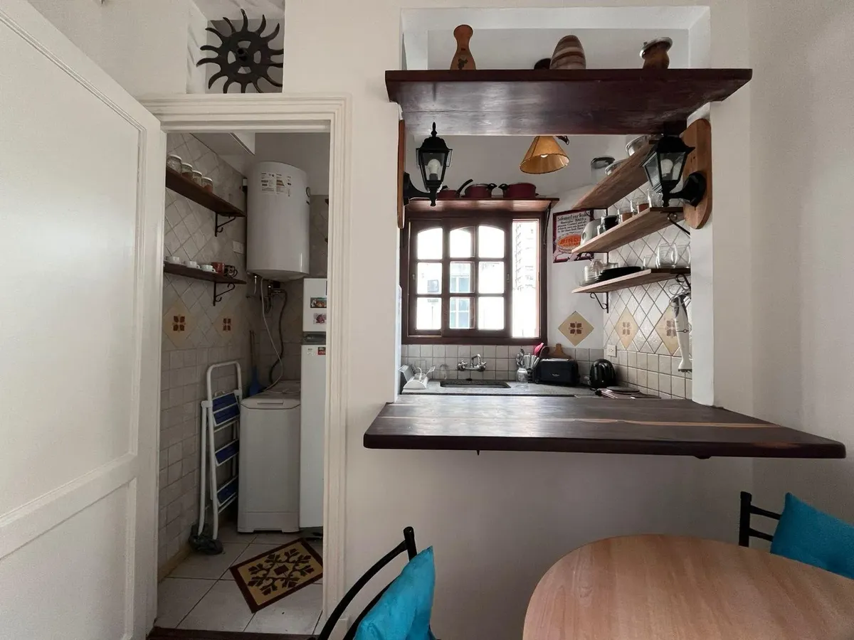 Apartamento de dois ambientes e meio mobiliado em Recoleta