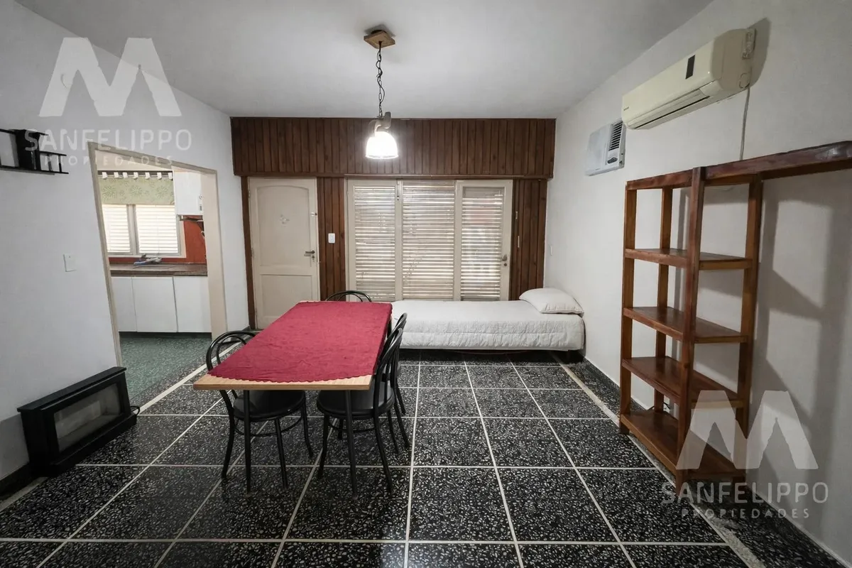 Two-room PH for rent in Banfield