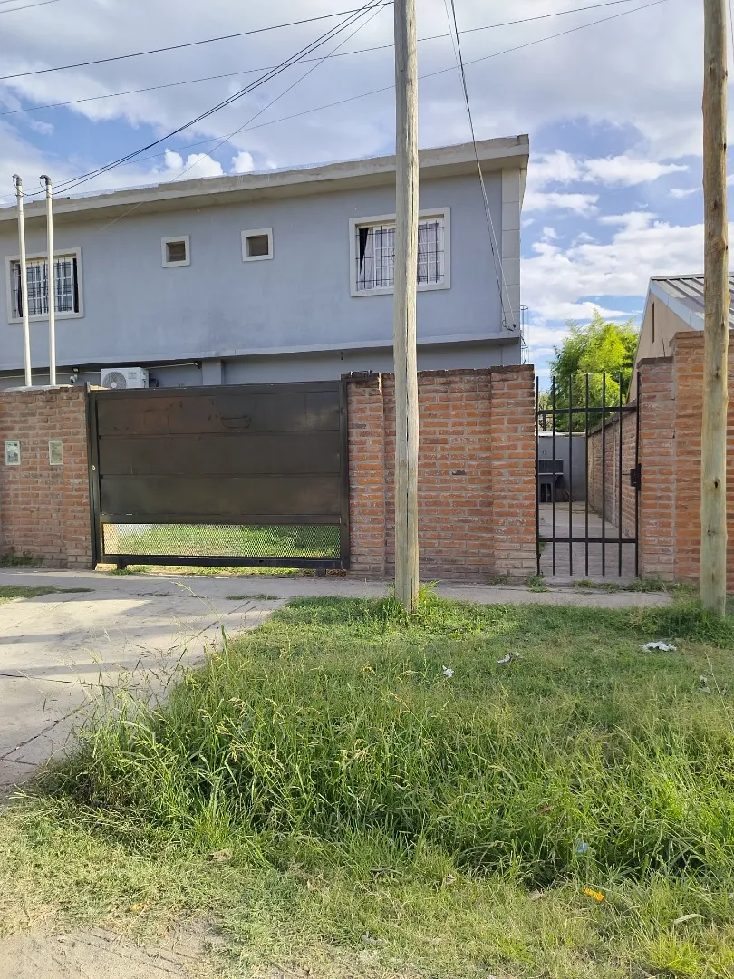 Apartamento de 2 dormitórios com vaga de garagem em Ituzaingó