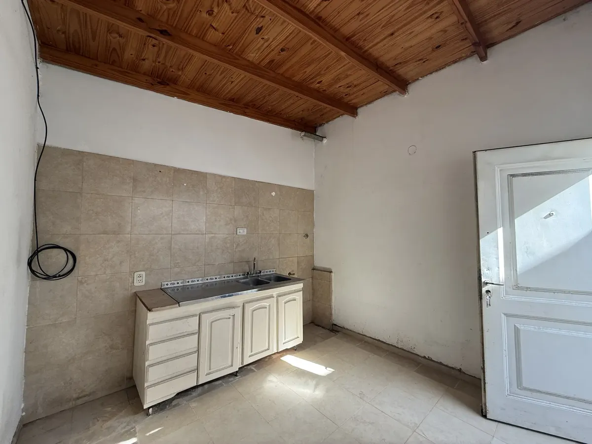 Departamento de 2 ambientes con patio en San Justo