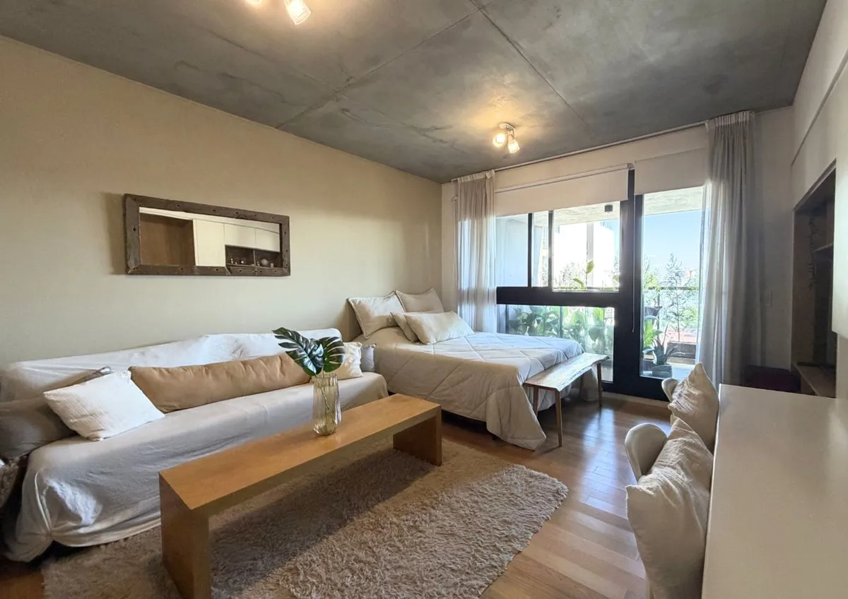 Kitnet mobiliada em Chacarita com piscina e academia