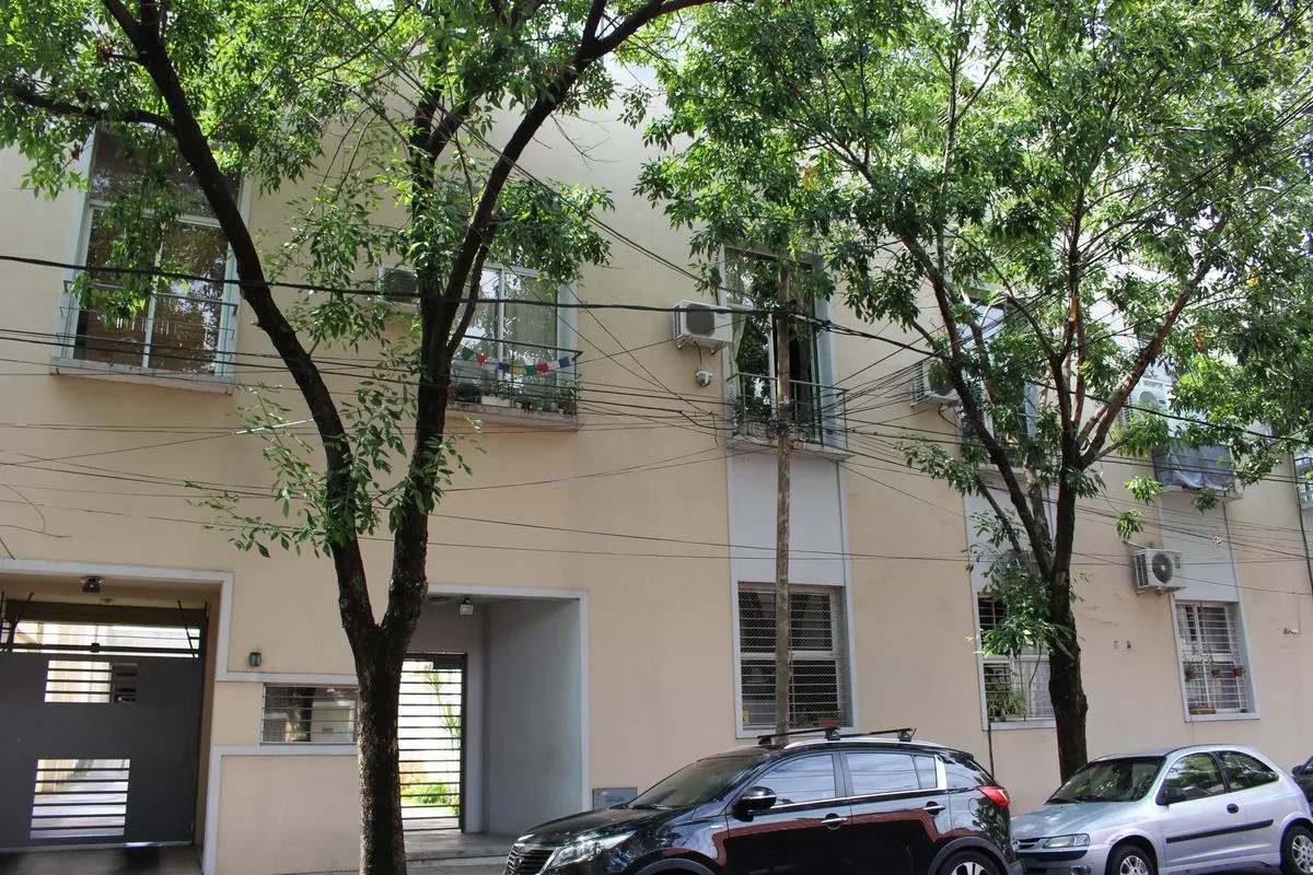 Apartamento duplex tipo PH com jardim privativo em Florida Este