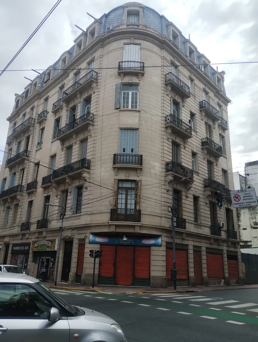 Apartamento para reformar com 3 dormitórios em San Telmo